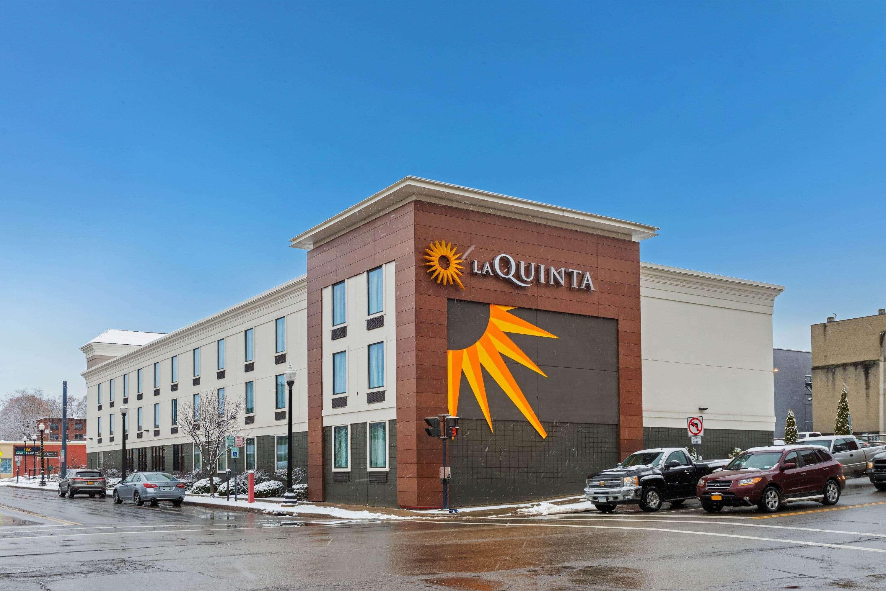 La Quinta By Wyndham Jamestown Exterior foto